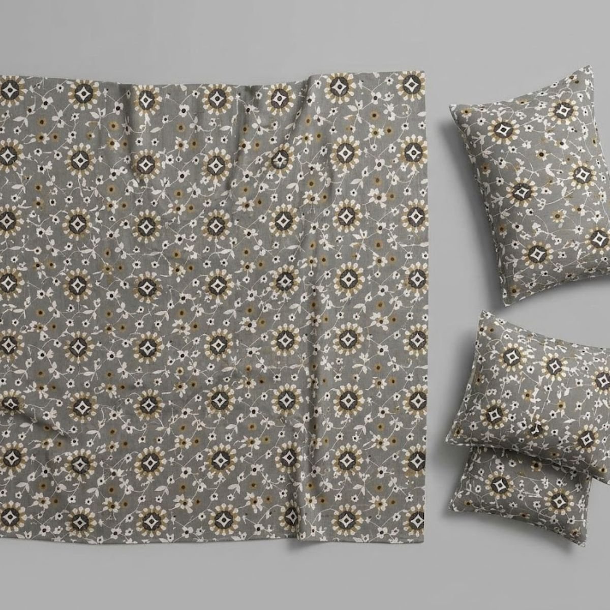 Blossom Elegance Bedsheet Set by EMAN LIVING - Image 2